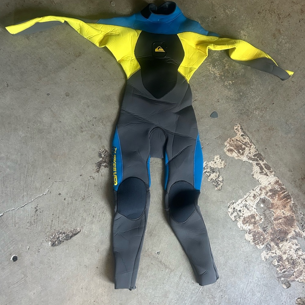Quiksilver Kid’s Wetsuit with Blue and Yellow Accents